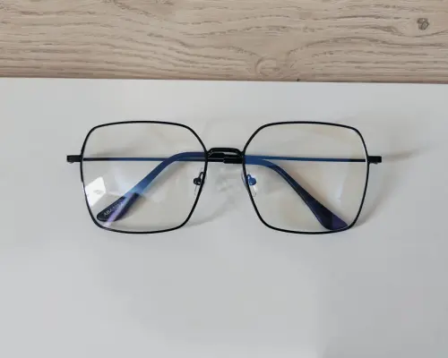 แว่นตากรองแสงสีฟ้า！！100%แว่นตาแฟชั่นกรอบแว่นกรองแสง